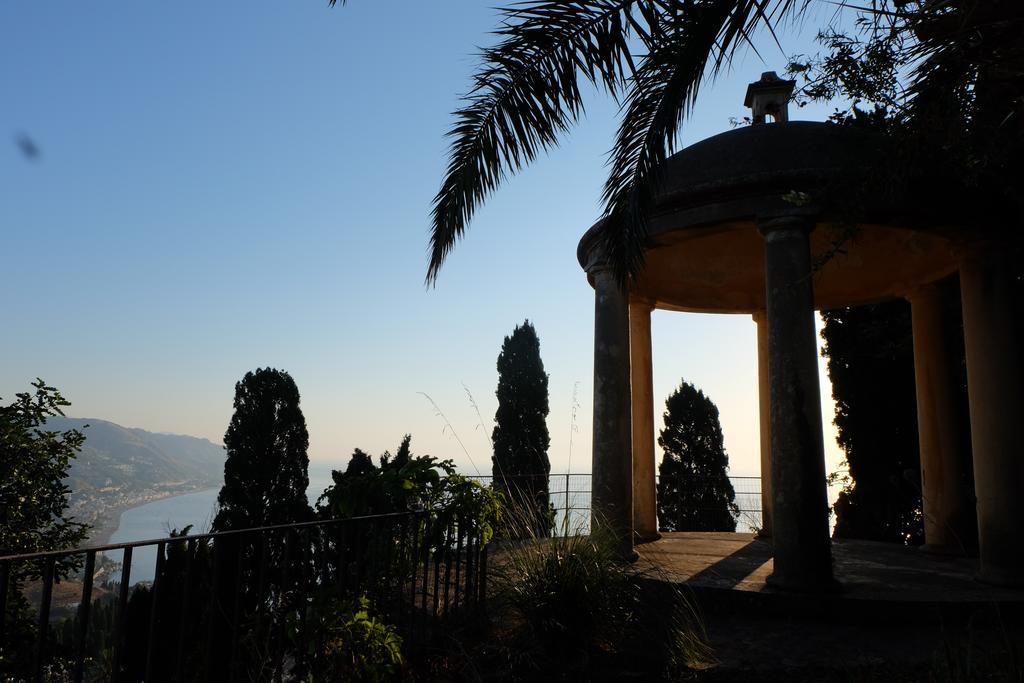 Hotel Villa Nettuno Taormina Exterior photo